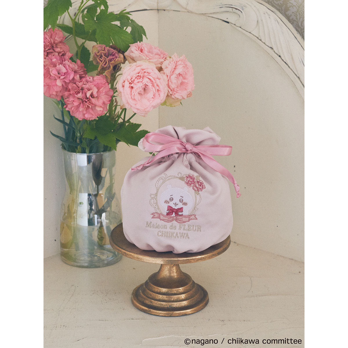 【预订】吉伊卡哇 Maison de FLEUR 刺绣荷包(吉伊卡哇)【2025年3月中旬起依次发货(若延期发货也不可取消)】【不可与普通商品同时购买、不可指定配送日期】【不参与促销活动】