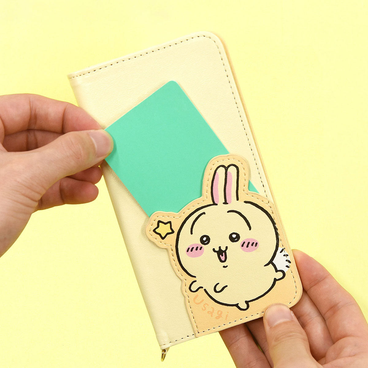 Chiikawa Die-Cut Multi Flip Cover M+ (Usagi)