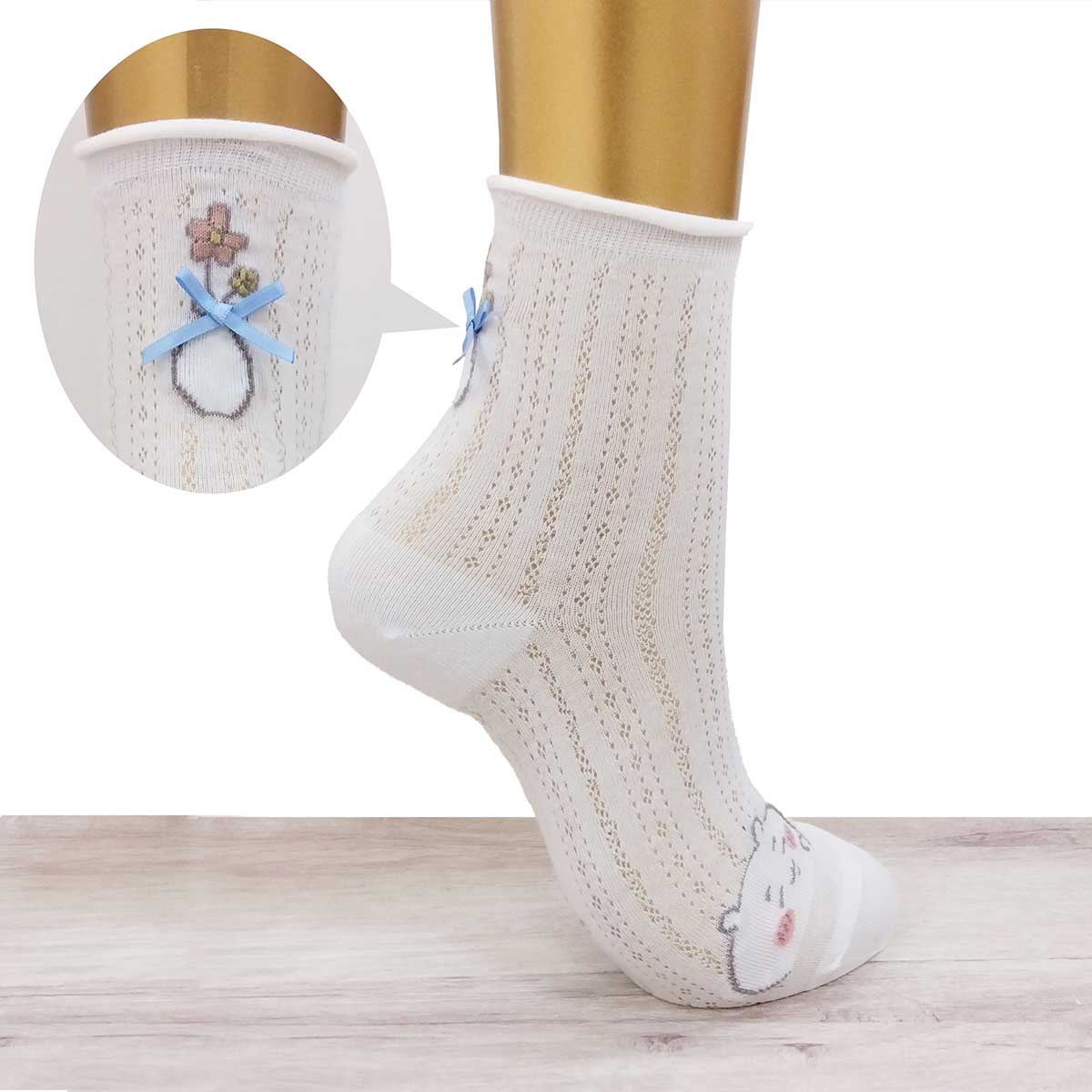 Chiikawa Ribbon Embellished Crew Socks (Off-White) Women's