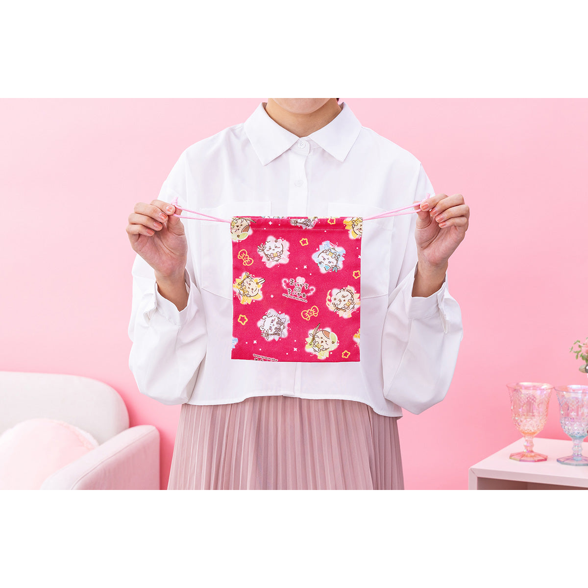 Chiikawa Super Magical Chiikawa Perfect Size Drawstring Bag (Pink)
