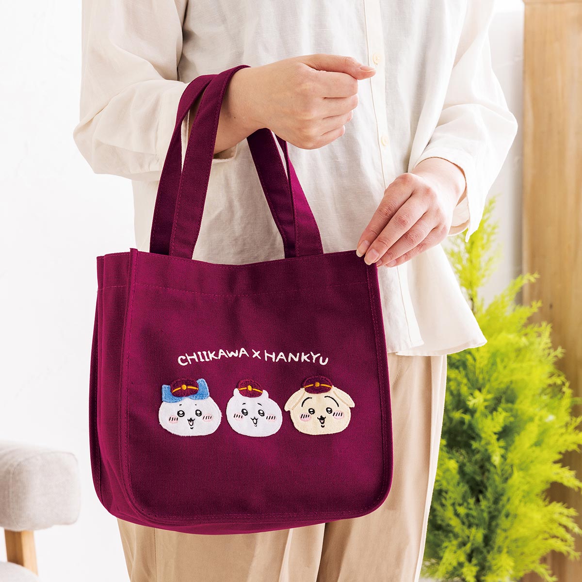 Chiikawa Hankyu Train Square Lunch Tote Bag