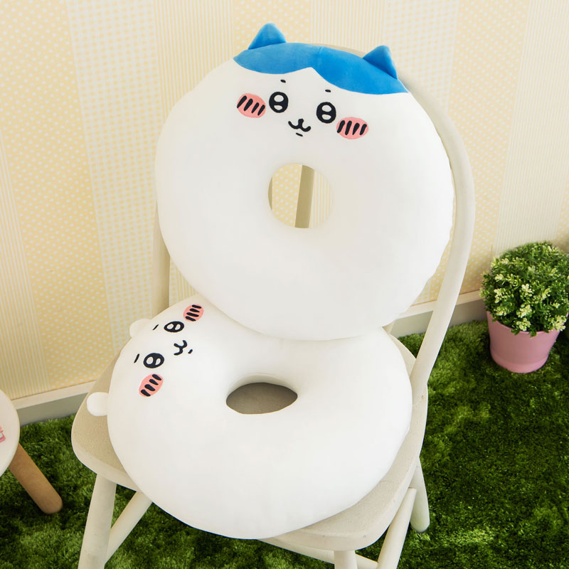 Chiikawa Donut Cushion for Comforting Your Bottom (Hachiware)