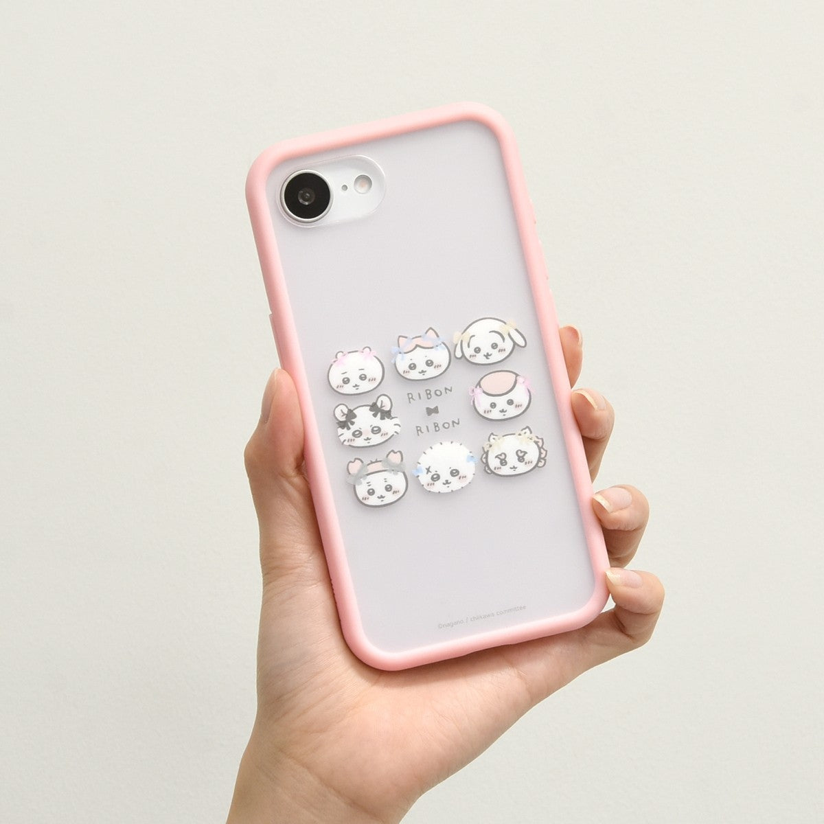 吉伊卡哇 IIIIfit 加厚框 iPhone 16e 保护壳（蝴蝶结图案）
