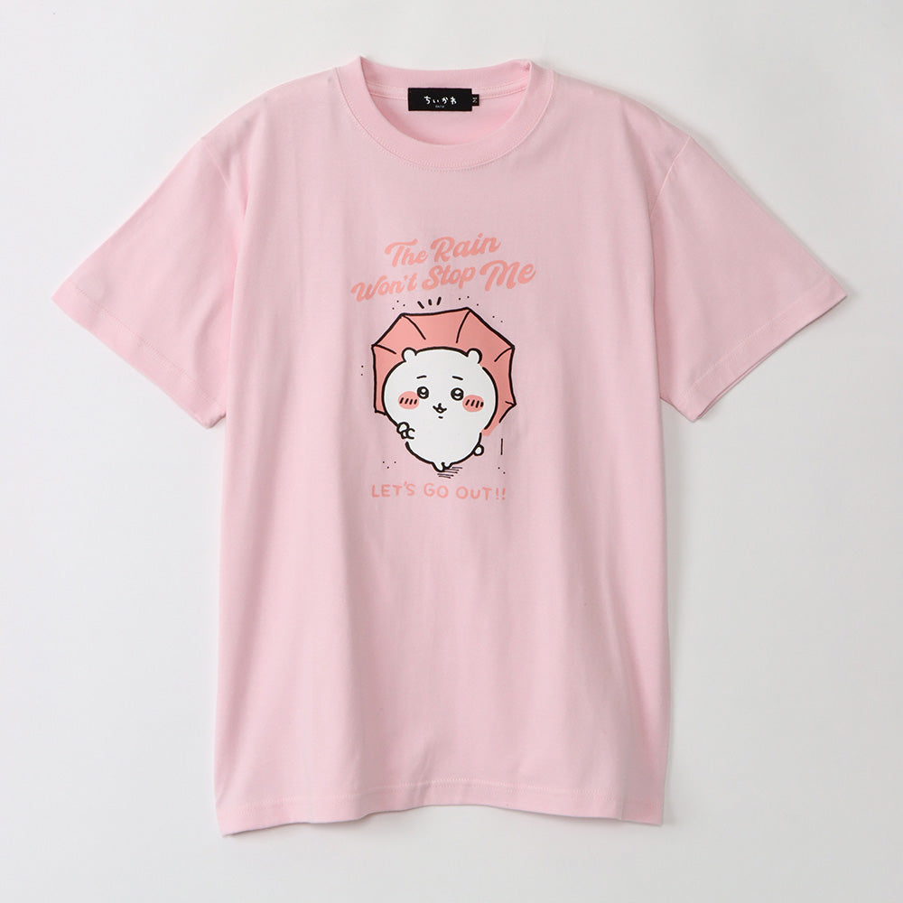 ちいかわ お出かけ楽しみ！な Tシャツ ちいかわと傘 ライトピンク