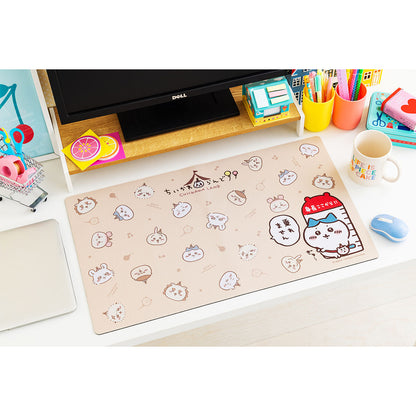 Chiikawa Land Desk Mat