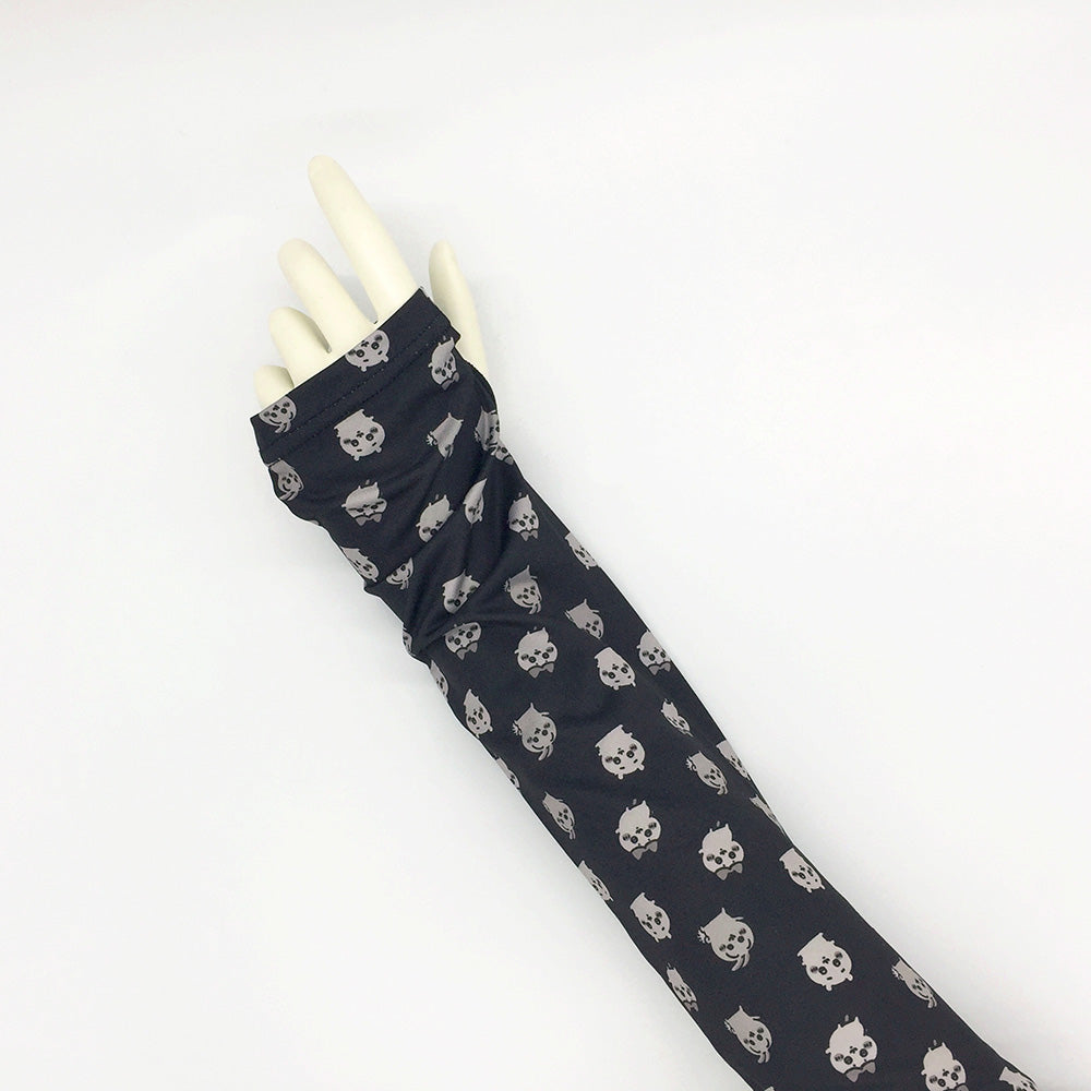 Chiikawa Arm cover (total pattern black)