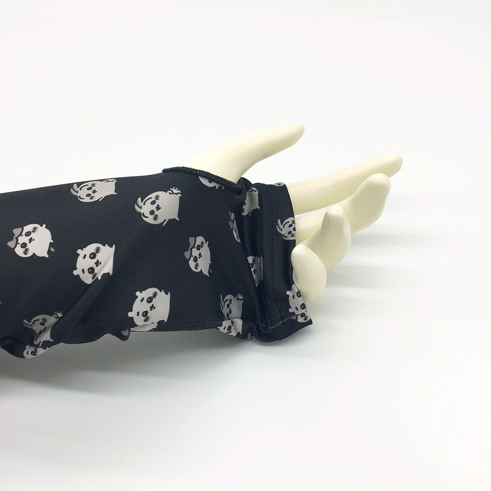 Chiikawa Arm cover (total pattern black)