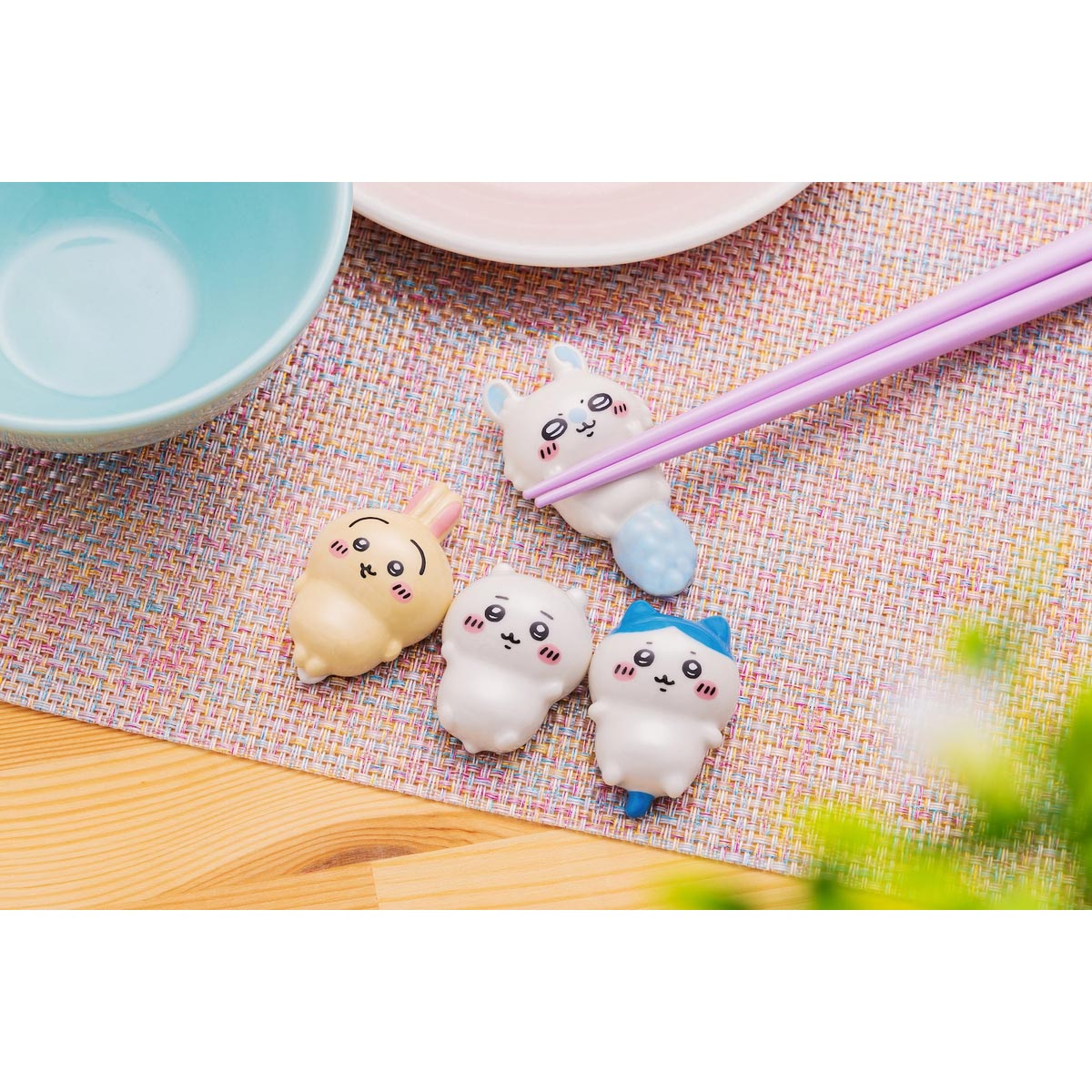 Chiikawa Lying Chopstick Rest (Hachiware)