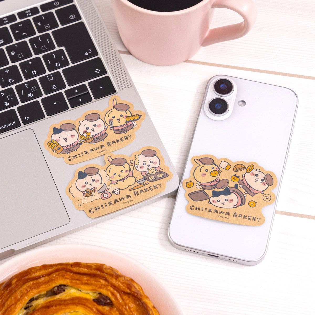 Chiikawa Bakery Smartphone-sized Craft Sticker (Tumbling Trio)
