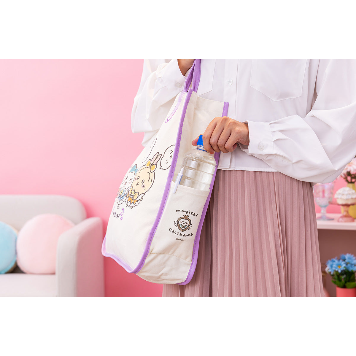 Chiikawa Super Magical Chiikawa "Caught!" Embroidered Tote Bag