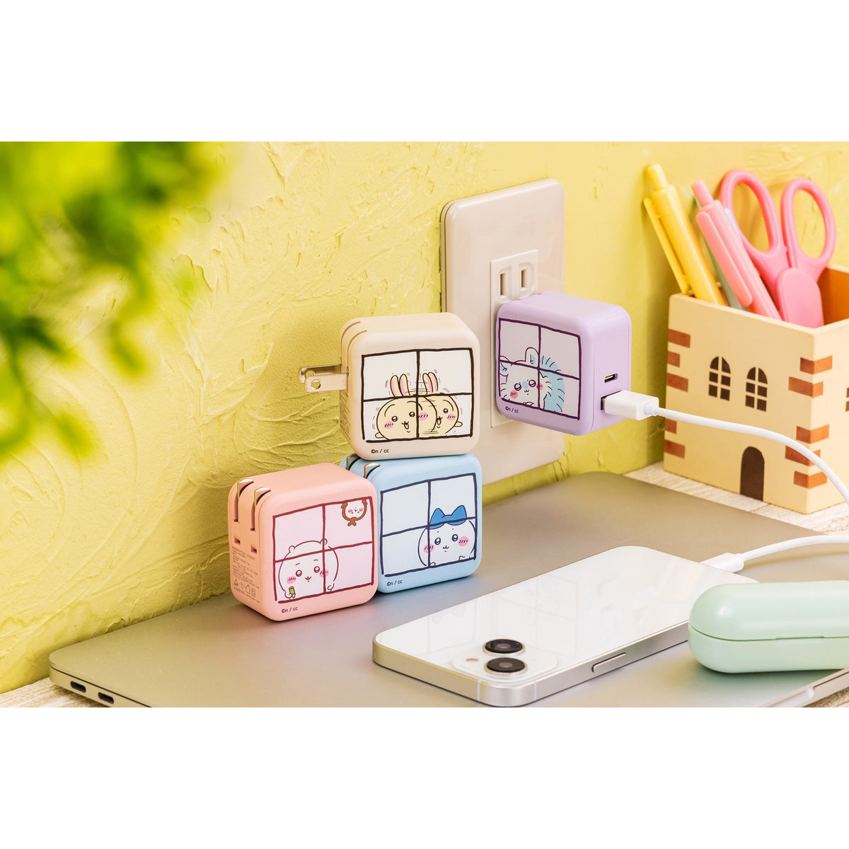ちいかわ 2台同時充電/32W ACアダプタ（ちいかわ）